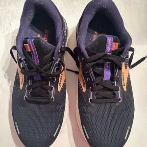 Brooks Black and Purple Athletic Shoes